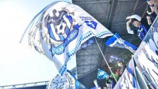 「素敵な夫婦だね！お似合い」G大阪の万能右サイドとマルチ女優が“ラブラブ”ツーショットで結婚報告！「顔だけ晒されて職業と所属と名前を隠されてる」との笑いも