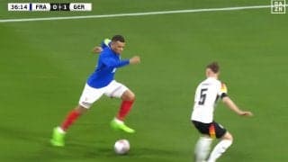 「格が違うんよ！」エンバペ、衝撃の“爆速すぎるドリブル”でドイツの名手をぶち抜いた一部始終！ 分かっていても止められない圧巻スピードに「怪物や」「すげえレベル」