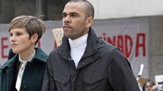 拘留続いたダニエウ・アウベスが条件付きで保釈　1.6億円を支払う