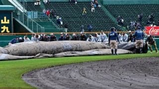 2日連続順延、試合開始4時間半遅れ…　雨にたたられるセンバツ