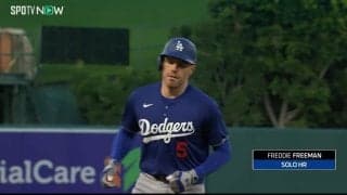 大谷翔平の頼れる兄貴が豪快弾→ベンチ内で息子が“無邪気すぎる”とファンほっこり 