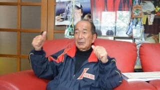 星稜戦で山下智茂元監督が解説　初4強の息子と握手　センバツ