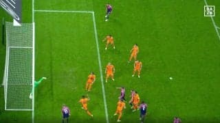 審判どこ見てんだよ！入ってないだろ！ 微妙なゴールにオランダ代表がブチギレ→VAR判定でゴールラインをギリギリ割っていた瞬間 「つまんねえ…」「テクノロジーは正義」