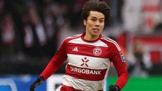 「なぜこれがアウェイユニじゃない？」旧市街をイメージしたデュッセルドルフの特別ユニフォームにファンが大興奮「毎試合着よう」