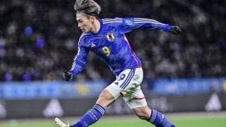 「いやモデルすぎる」上田綺世がロッテルダムでの「デニムコーデ私服姿」公開で、「俳優活動も開始した方がいいですね」と大好評！「センスがいい」「服もお洒落」の声