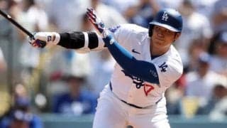 デコピンも初観戦「可愛すぎやろ」　大谷翔平の安打に大喜び…真美子夫人に大反響