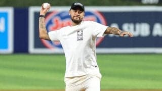 ネイマールがMLB開幕戦の始球式に登場！ 　マイアミ・マーリンズ戦に来場