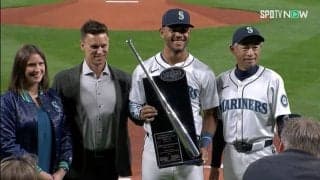 50歳イチローのユニフォーム姿が“現役感”ありすぎ！！「引き締まってます」「現役できるんじゃないか」と解説者も驚き