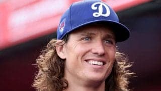 恋人とオフ満喫…ド軍右腕は「俳優みたい」　美男美女に羨望の声「イケメン王子」