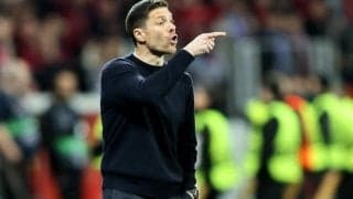 「一体何を言ったんだ！？」シャビ・アロンソ監督のアドバイス直後に選手のFKが激変！「魔法でも使った？」「全然違う」