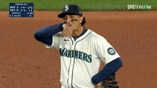 何が起こった！？サードが頭を抱えて「オー！ノー！」でも本当に頭を抱えたいのはランナーだった？