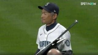 スタジアム騒然！ イチロー、50歳の現在の姿が“ヤバすぎる”と話題に　現役時代さながらのマリナーズのユニフォーム姿で登場した衝撃の瞬間