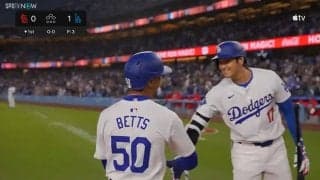 ショーヘイも続け！リードオフマンのベッツ、爆速3号アーチに大谷翔平も満面笑顔に ファンは衝撃「ヤバすぎて笑う」「マジかよww」