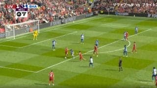 「忍者かよ！」「速すぎて見えねえ…」リバプール遠藤航が超高速“怪物級プレス”→ボールを奪取した瞬間　天才的な予測能力にスタジアム騒然