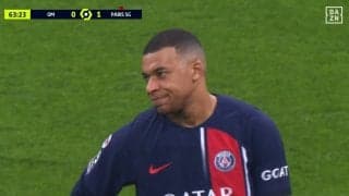 「はっ？ 俺が交代？」エンバペ、仏頂面でベンチに下がる→ロッカルームに消えた一部始終…「不満そうやな」「酷い仕打ちだ」「マドリードで待ってるよ」などネット話題