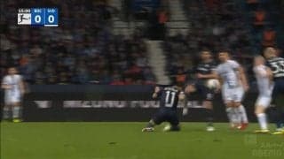 いてまえスライディング炸裂！あわやボールロスト→浅野拓磨が粘りのディフェンスからフィニッシュに持ち込んだ一部始終