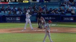 大谷翔平が思わずキレた…！？ 「ミスジャッジだろ」「審判どこ見てんだよ！」見送ったボールが“まさかのストライク” 厳しい判定にファンも怒り