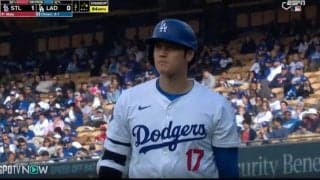 大谷翔平、“疑惑の一球”が影響したか？ ボール球を強引にスイング、三振後に見せた“表情”にファンも同情の声 「そりゃ怒るだろ」「さすがにこれは可哀想」