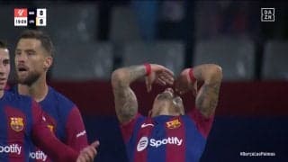 どこがオフサイドだよ！疑惑の判定が炎上 バルセロナFWがゴール取り消しに呆れ返った瞬間