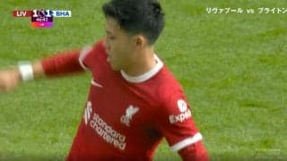 気づいたら相手が吹っ飛んでいた！リバプール遠藤航が“絶妙すぎるタックル”を炸裂した瞬間　天才的な危機察知能力を発揮→カウンター攻撃を読み切る