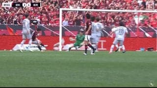 「すげえええ！」「何回止めるんだ！」浦和の猛攻に翻弄され絶体絶命のピンチに神セーブ連発！元日本代表のキレッキレシュートもはじき返す博多の守護神が話題に