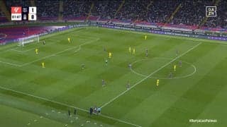 わざとイエローカードをもらった疑惑勃発！？ベテランFWの謎すぎる行為→累積コントロールでクラシコ出場可能に