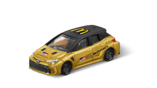 マクドナルドのハッピーセットにGRカローラのトミカが登場、カッレ・ロバンペラが記念動画でドリフト披露