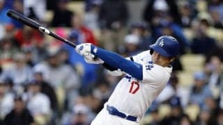 【MLB】「オオタニが最初に本塁打を放った瞬間」大谷翔平、ド軍1号の“横姿”に注目　会心ガッツポーズに24秒ホームイン