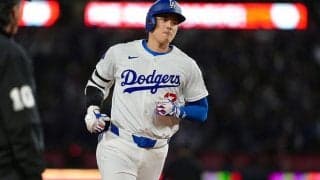 大谷翔平、待望の移籍後1号でド軍4連勝　豪快ソロに球場総立ち…2安打1打点で打率.270
