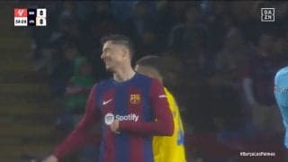 ドンピシャヘッドがクロスバー直撃！ゴールハンター＆ファンが一斉に天を仰いだ瞬間「決めろおおお」「クロスバー当てやないかい」