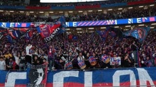 「マジでヤバい」「勝利の女神」雨の国立でスペシャルLIVE、「FRUITS ZIPPER」メンバーがそれぞれ披露したFC東京ユニ姿にファン歓喜「超可愛い」