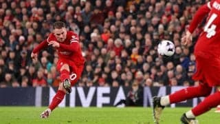 「マンガみたい」「ジェラード降臨」リバプールを救う衝撃の1発！ スタジアムが揺れたマク・アリスターのスーパーミドルが大騒ぎに「これは感動する」