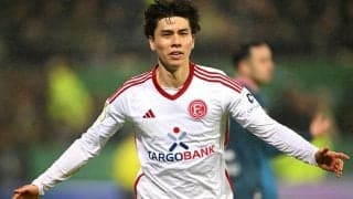 「良かった」「回復を願います」田中碧の手術が無事に成功、クラブがベッドの上で笑顔の写真を投稿しファンも歓喜「健康になってもらわないと困る」