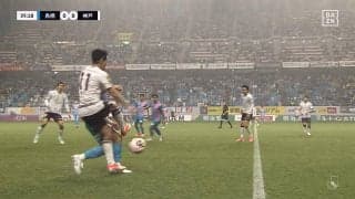 「いってえ！」「思いっきり入ってるやん！」マイクが拾った生々しい肉声に衝撃  神戸・武藤嘉紀が接触で転倒悶絶するもカードなしでファンに不満の声