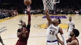 レイカーズがキャブス撃破でウェスト8位へ浮上…八村塁は7得点を挙げて4連勝に貢献