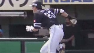 衝撃の光景が「可哀想になるレベル」　“速度違反”の安打にファン同情「倍速再生か!?」