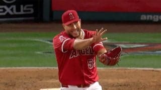 ドラゴンボールの『かめはめ波』で勝利のパフォーマンス！「それは悟天だけどw」エンゼルス投手の仕草を投稿したMLB公式の“誤り”にファンが総ツッコミする事態に