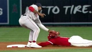 「アウトだろ」「セーフやんw」意見が割れた判定が覆った瞬間「神チャレンジ」エンゼルスが同シチュエーションで2回連続盗塁失敗→成功をつかみ取った一部始終