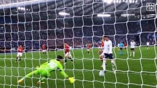 「変態トラップ」鎌田大地、華麗すぎるテクニックが脚光！ 幻のゴールで“中田英寿超え”はお預けも…「GK避けるのかっこいい」「タッチうま」などファン興奮