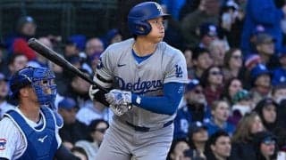 大谷翔平、つまずくも今季初の三塁打　鈴木誠也が処理もたつく…4試合連続安打