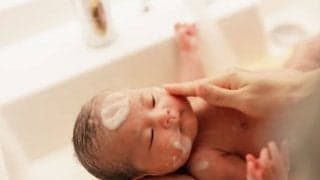 湯上り後の保湿だけでは不十分！生涯最大のお肌の乾燥期から赤ちゃんの肌を守る新常識 “うる肌洗い”のスキンケア