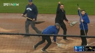 「選手たちのプレーは俺たちが支える！」“カブスの阪神園芸”が見せた職人技にファンも感嘆