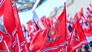 「めちゃくちゃ可愛い」「天使だね」J1浦和の勝利の女神でホリプロタレント”よしめぐ”のユニフォームショットに反響！ 快勝劇に「貴女のお陰で勝った気がする」の声