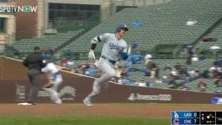 球場騒然！ 大谷翔平、一気に急加速する“爆速走塁”がヤバすぎる　異次元スピードで三塁へあっという間に到達 「速くなってるな」「どんなエンジンだよ…」