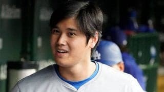 大谷翔平が「お尻どつかれてる」　“必要ない”のにタッチ…まさかの反応が「可愛い」