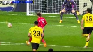 「天才だ！」超絶チップキックの“神アシスト”が話題沸騰！「グリーズマン落ち着きすぎ」「ここで浮かすのはバケモノ」「こりゃ上手い」などファン大興奮