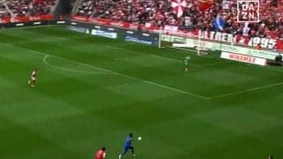  伊東純也、“イナズマ・プレスバック”を炸裂した瞬間！ 爆速かつ強靭で「最高すぎて繰り返し観てる」「攻撃も守備もえっぐい」「マジかっこいい」などネット歓喜