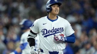 本塁打後も忘れぬ献身…大谷翔平が「めっちゃ話してる」　同僚との“談義”が「さすが」