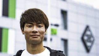 怪物・福田師王はなぜ高校卒業後すぐ渡独したのか？　１年でボルシアMGのトップに昇格