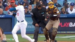 大谷翔平、ダルビッシュ有の\"魔球\"に振り返り呆然 「めっちゃ回転しとる」「縦カット魔球すぎる」落差61センチのカッターを“マン振り”三振 直後のリアクションにも注目